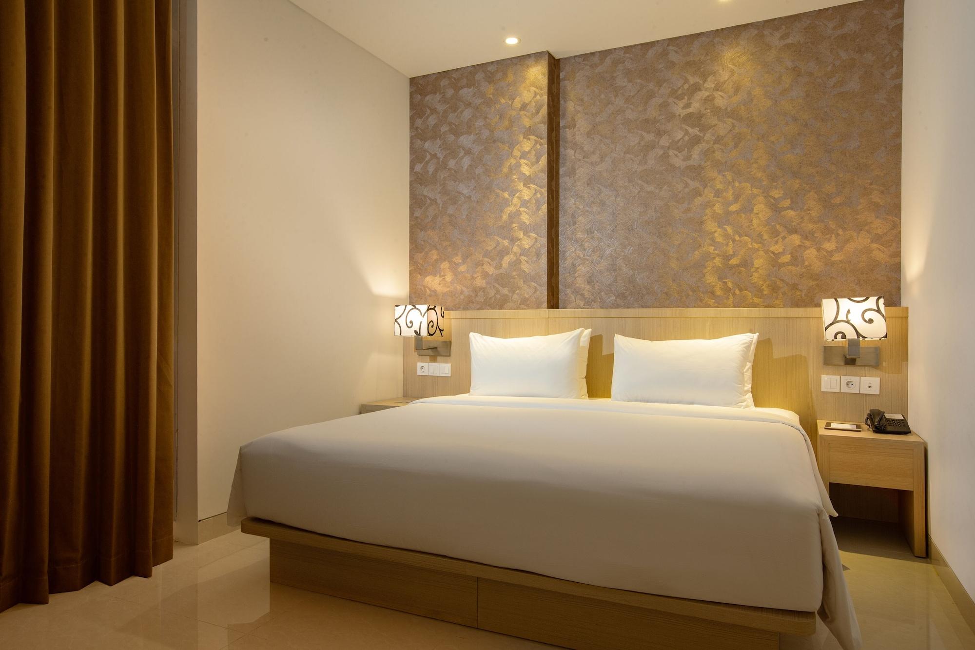Hotel Santika Gresik Esterno foto