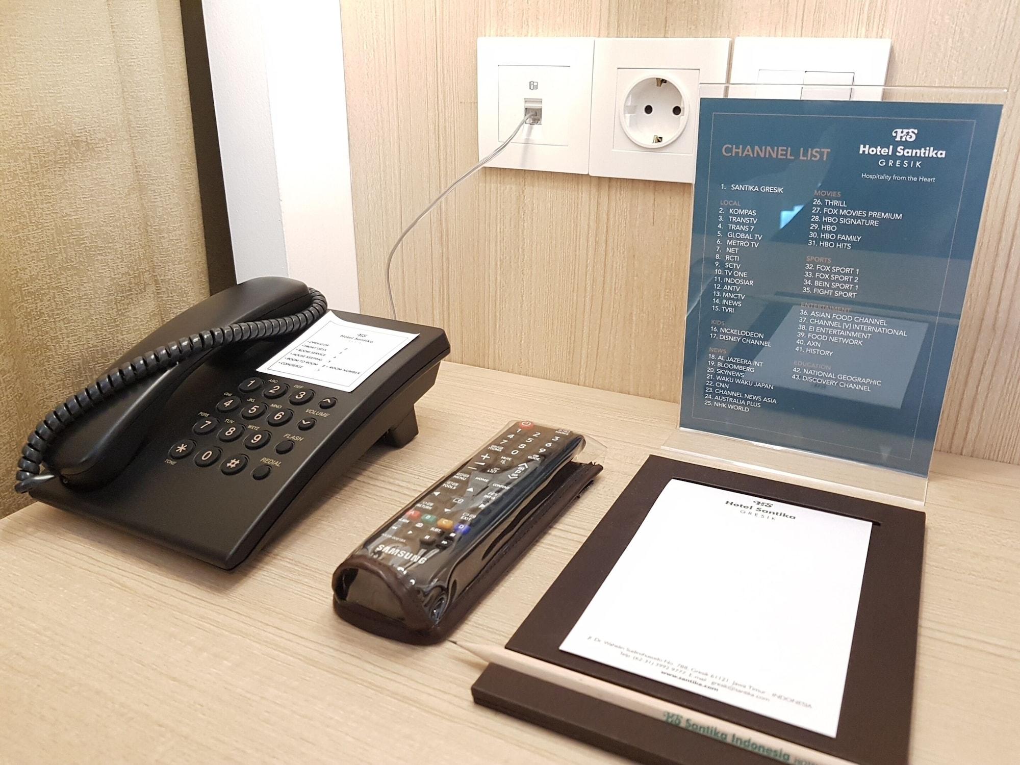Hotel Santika Gresik Esterno foto