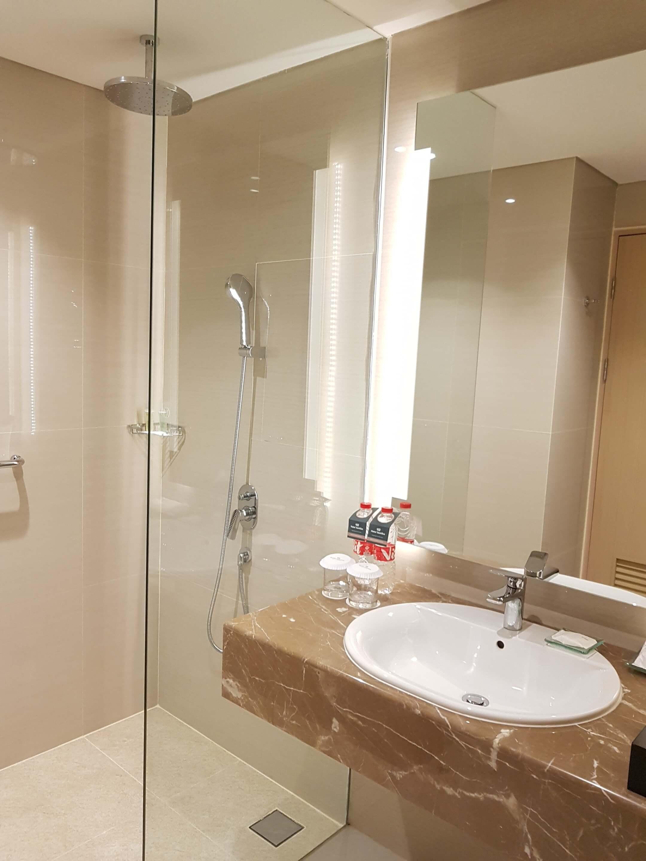 Hotel Santika Gresik Esterno foto