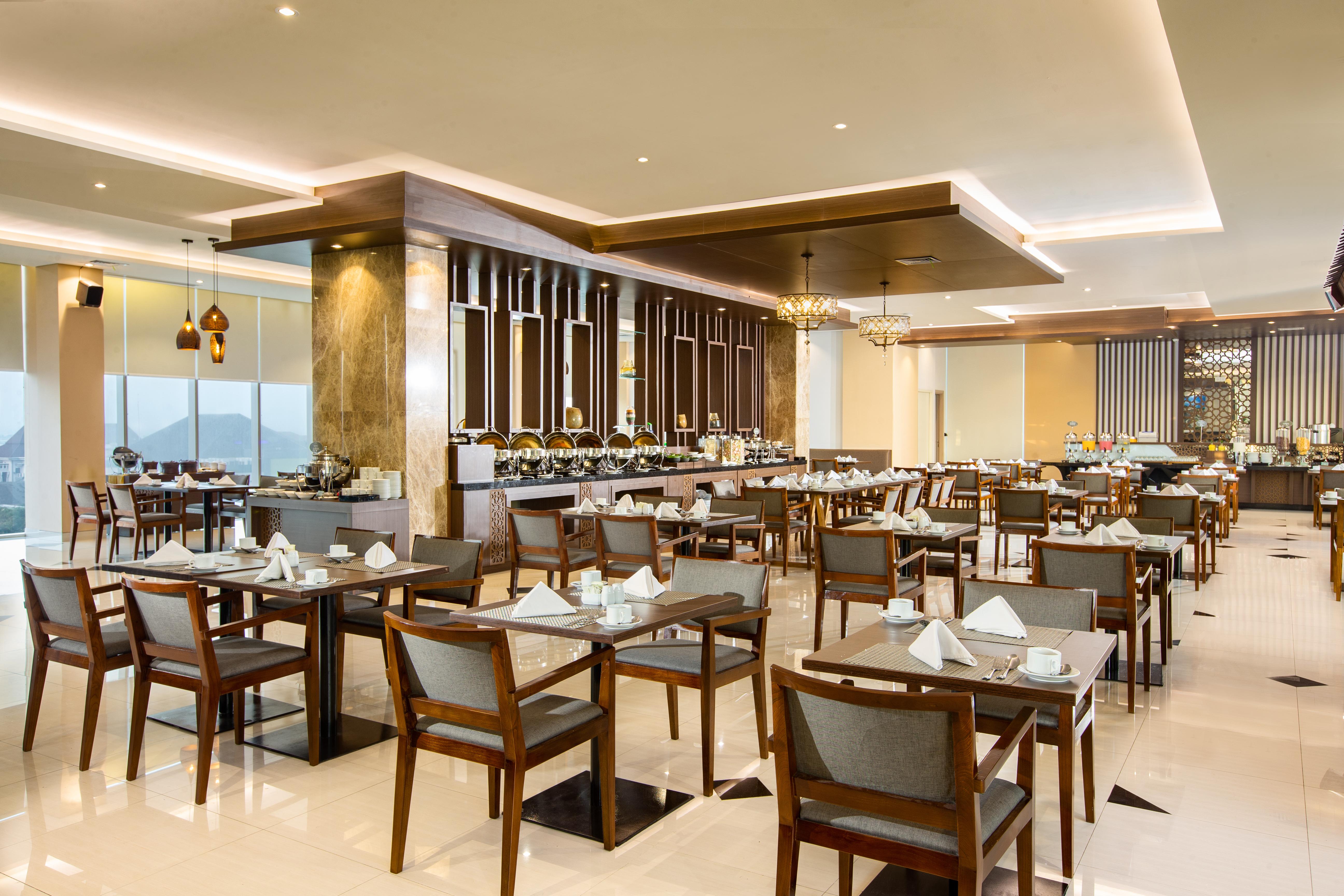 Hotel Santika Gresik Esterno foto